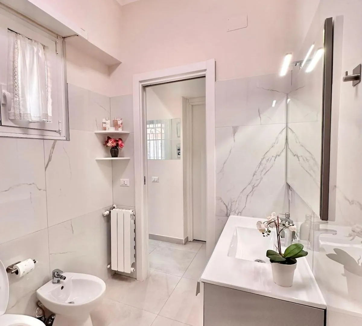 Casa Velarde With Terrace Apartment Rome Italy